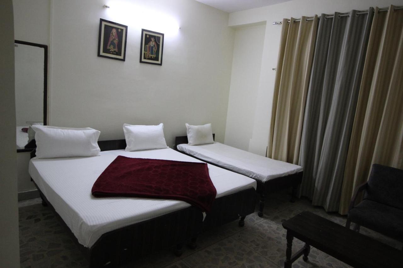 Royal Retreat By Hotel Aditya Inn ชัยปุระ ภายนอก รูปภาพ